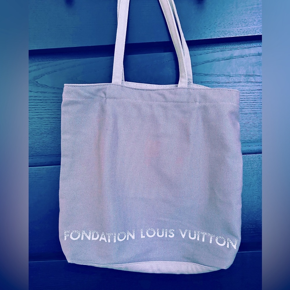 Fondation Louis Vuitton Canvas Tote Limited Edition